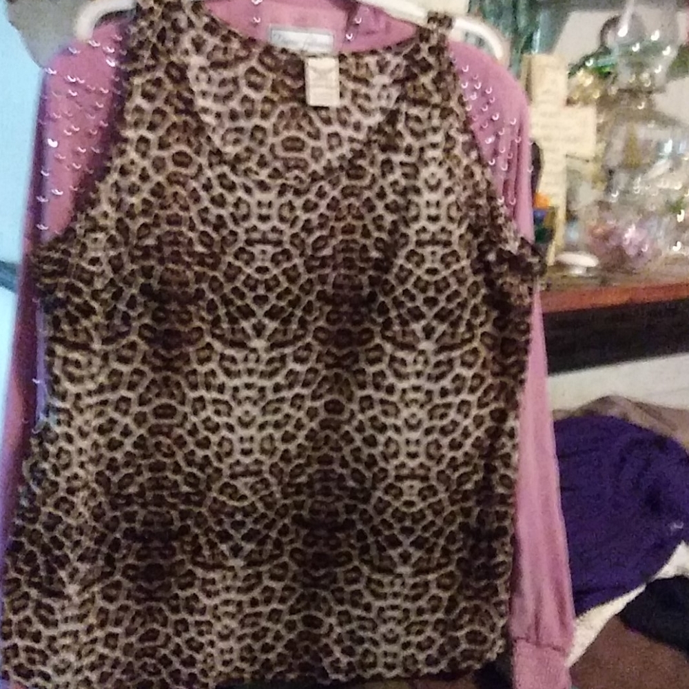 XL leopard print.sleeveless Top